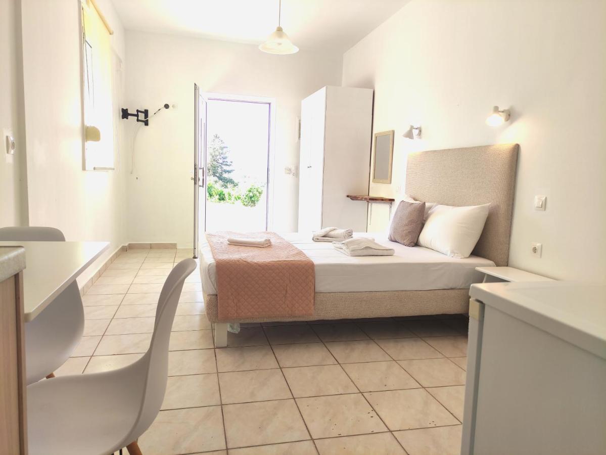 # 6 Giorgos & Chara Apartments Nea Kydonia  Luaran gambar